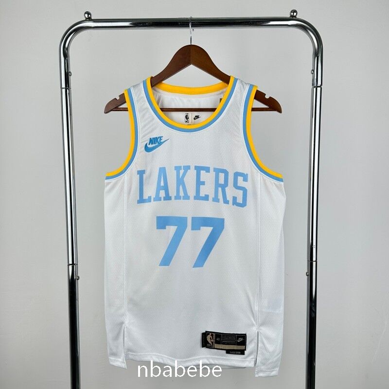Maillot de Basket NBA Los Angeles Lakers 2023 Dončić 77 vintage blanc
